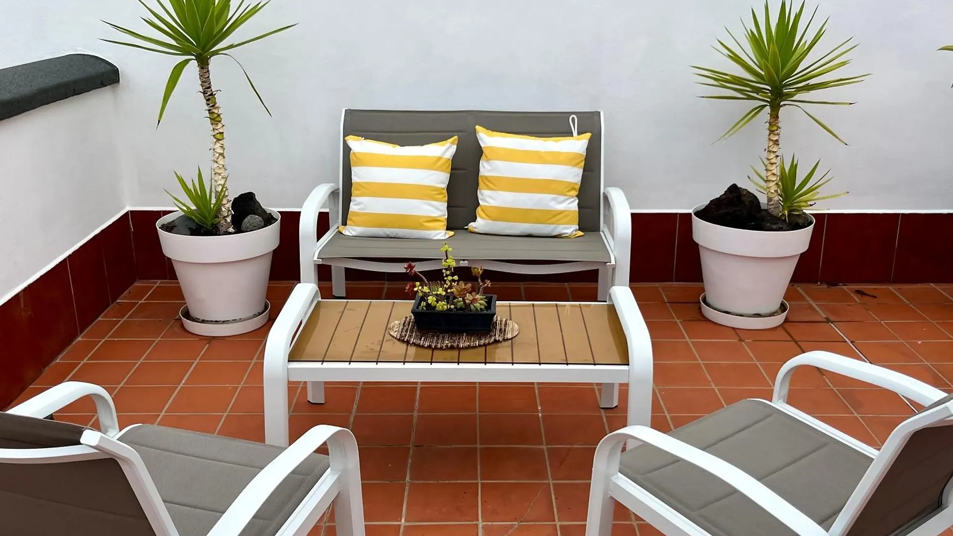 Apartment Apartamentos Los Verodes Frontera Spanien
